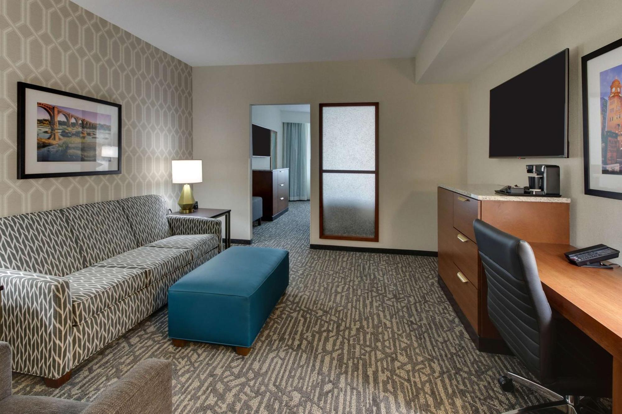Drury Plaza Hotel Richmond 格伦艾伦 外观 照片