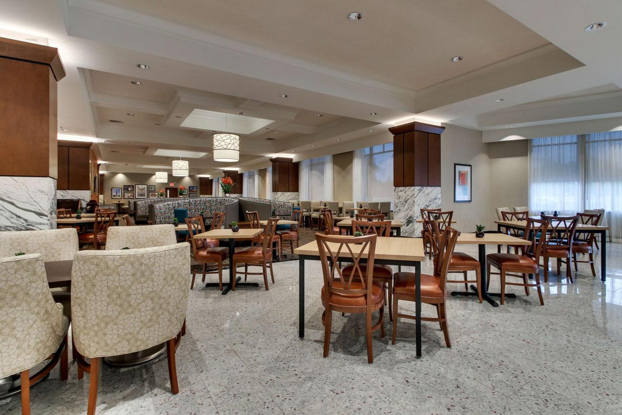 Drury Plaza Hotel Richmond 格伦艾伦 外观 照片