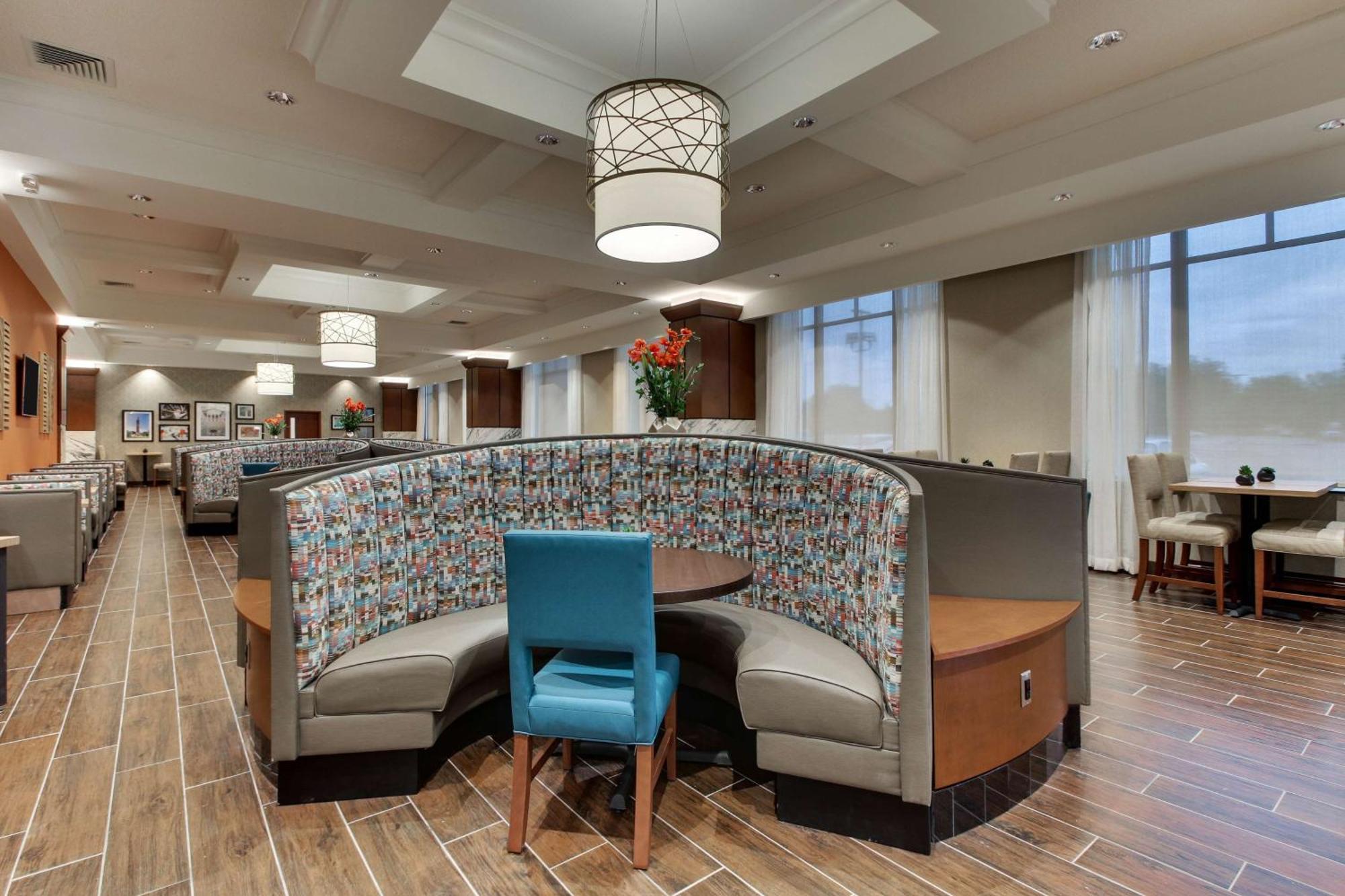 Drury Plaza Hotel Richmond 格伦艾伦 外观 照片