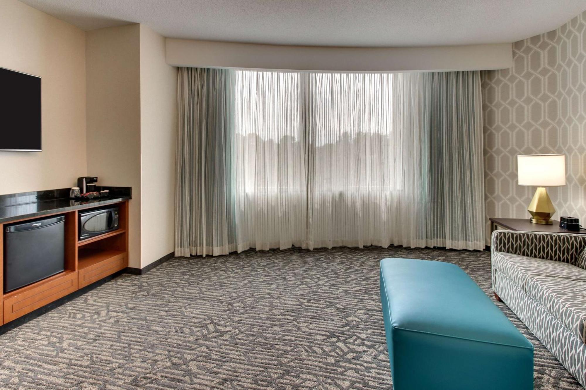 Drury Plaza Hotel Richmond 格伦艾伦 外观 照片