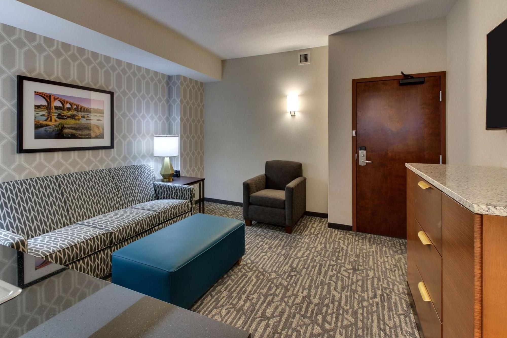 Drury Plaza Hotel Richmond 格伦艾伦 外观 照片